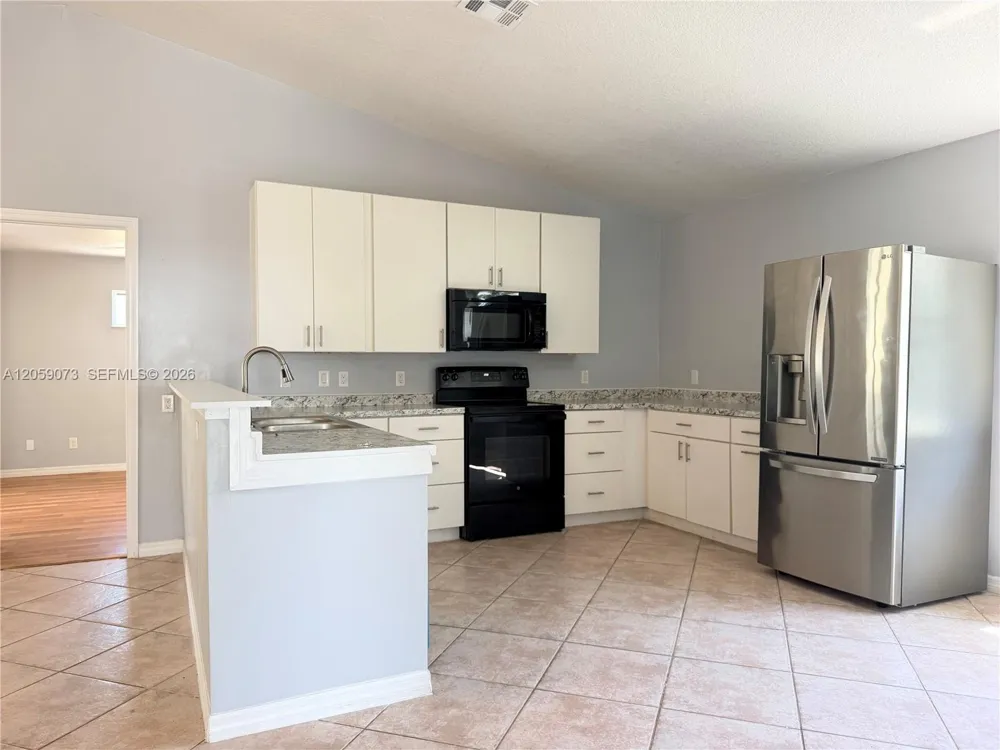 430 SW 14th Pl SW Vero Beach, FL 32962