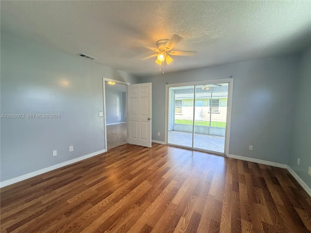 430 SW 14th Pl SW Vero Beach, FL 32962
