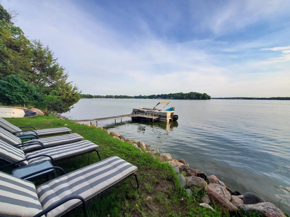 24150 E Cedar Lake Drive New Prague, MN 56071