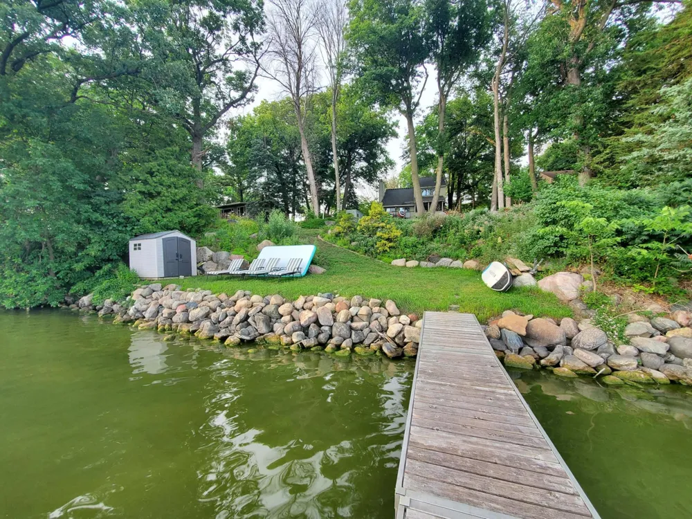 24150 E Cedar Lake Drive New Prague, MN 56071