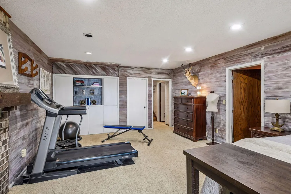 24150 E Cedar Lake Drive New Prague, MN 56071