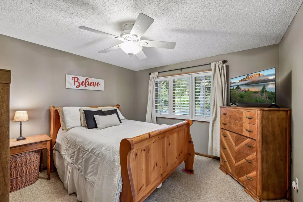 24150 E Cedar Lake Drive New Prague, MN 56071