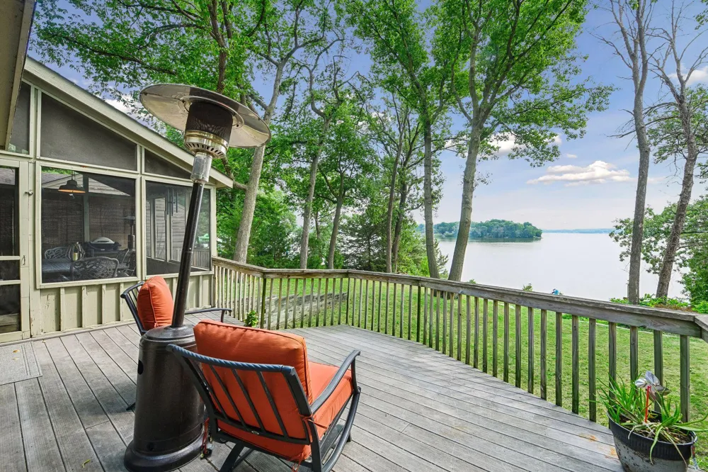 24150 E Cedar Lake Drive New Prague, MN 56071