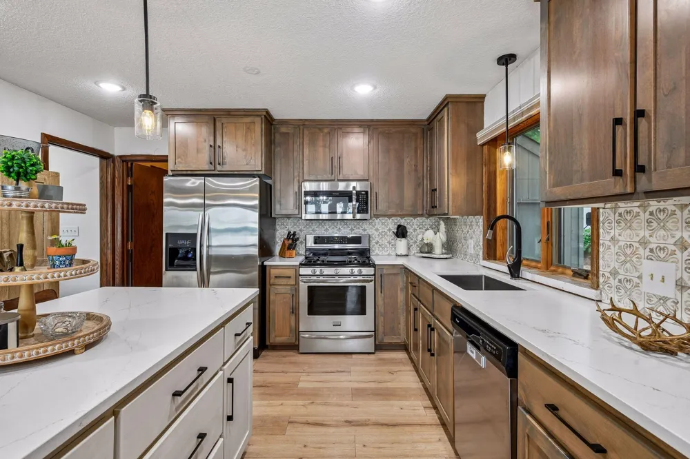 24150 E Cedar Lake Drive New Prague, MN 56071