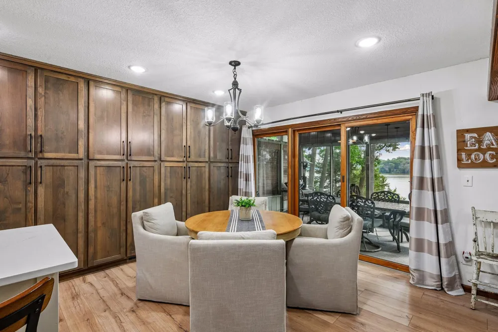 24150 E Cedar Lake Drive New Prague, MN 56071