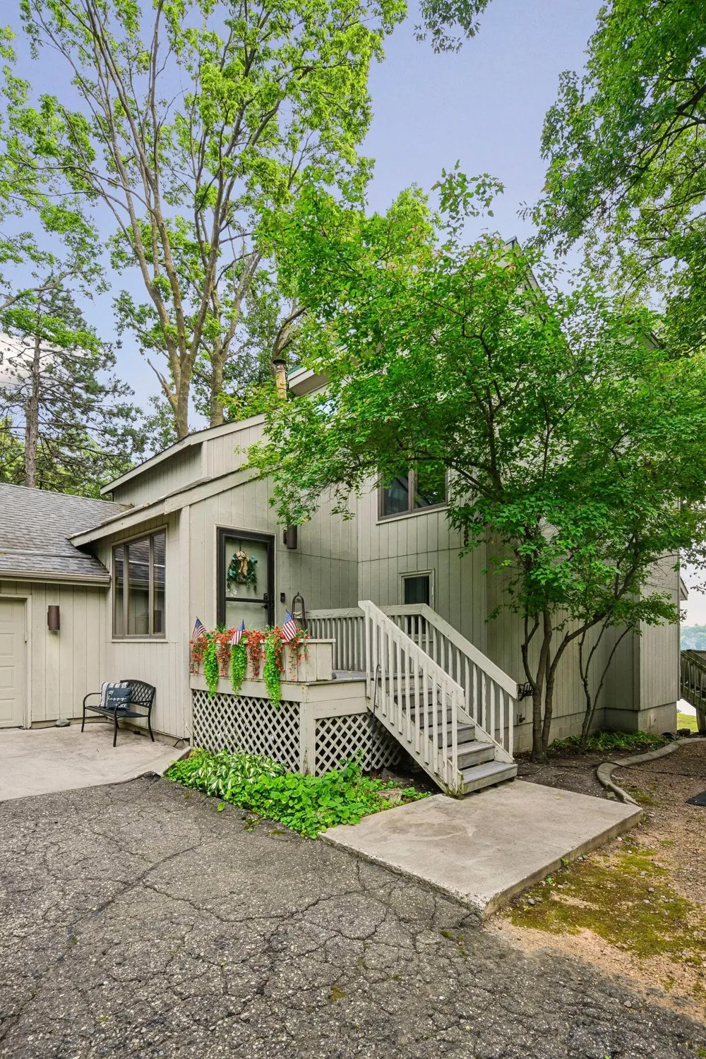 24150 E Cedar Lake Drive New Prague, MN 56071