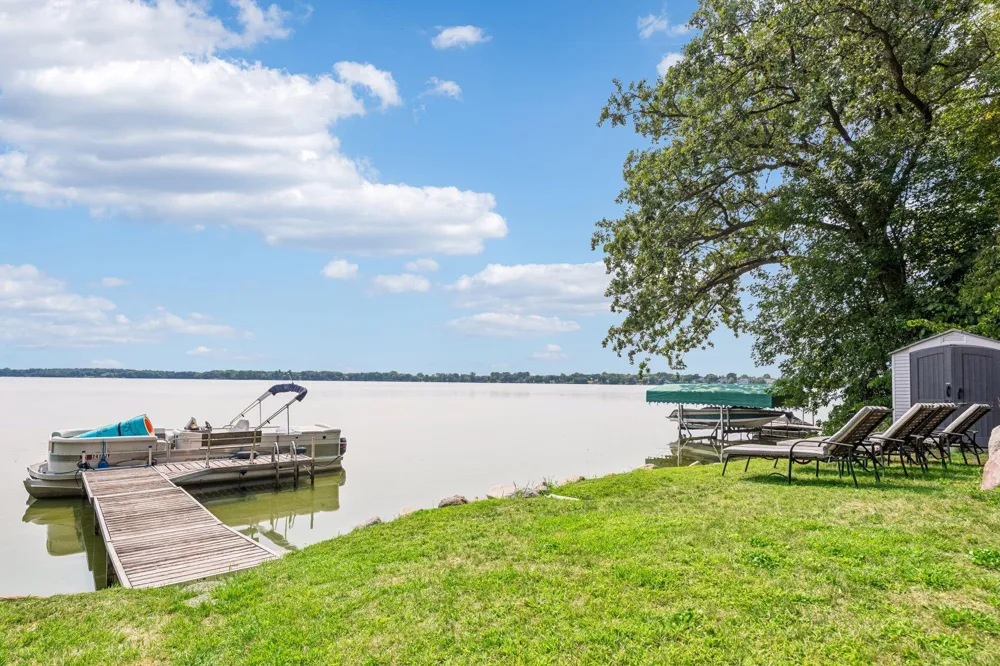 24150 E Cedar Lake Drive New Prague, MN 56071