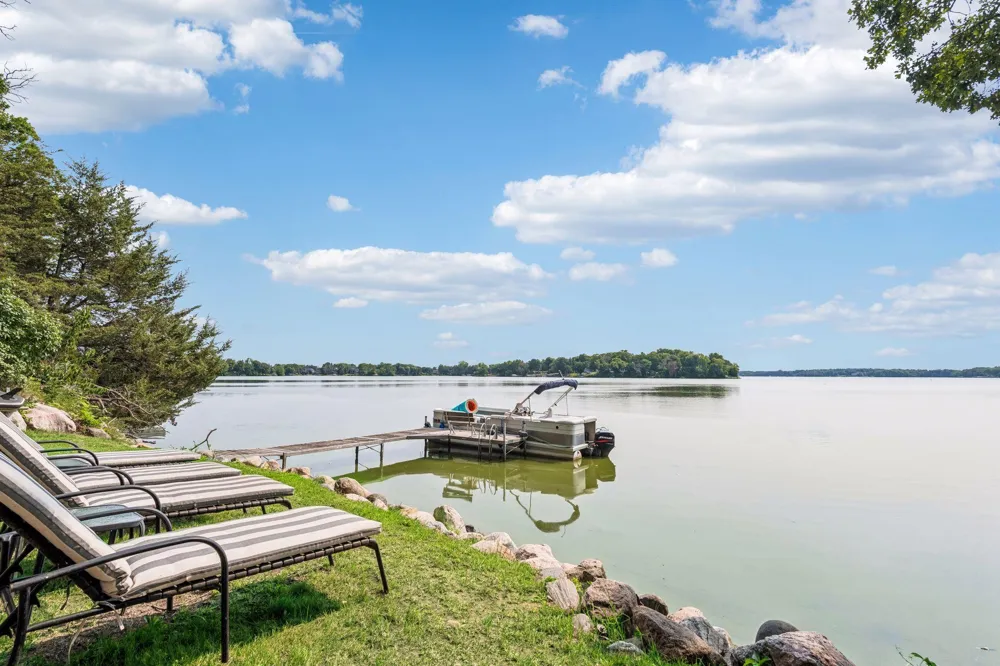24150 E Cedar Lake Drive New Prague, MN 56071