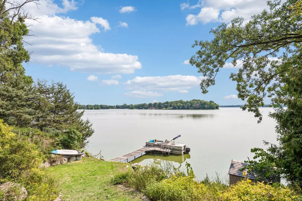 24150 E Cedar Lake Drive New Prague, MN 56071
