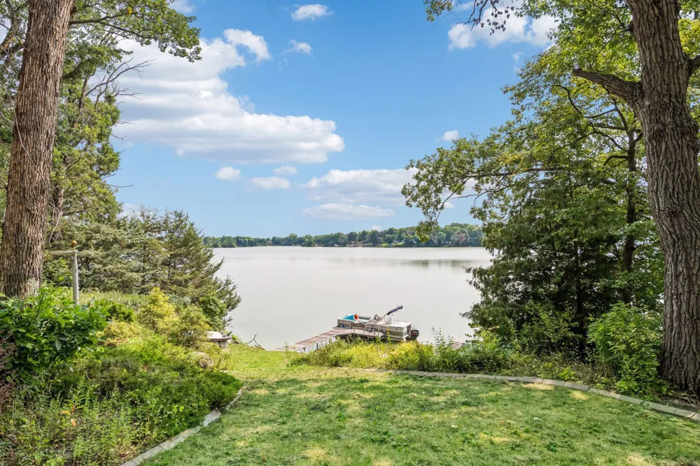 24150 E Cedar Lake Drive New Prague, MN 56071