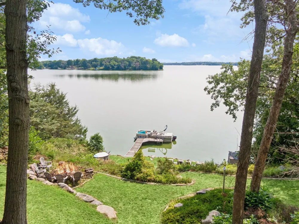 24150 E Cedar Lake Drive New Prague, MN 56071