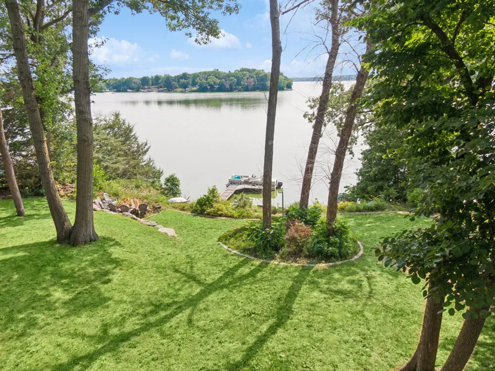 24150 E Cedar Lake Drive New Prague, MN 56071