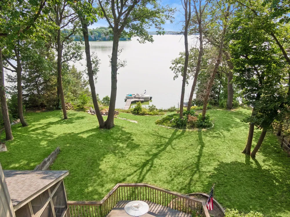 24150 E Cedar Lake Drive New Prague, MN 56071