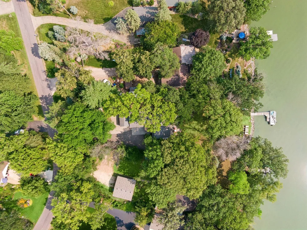 24150 E Cedar Lake Drive New Prague, MN 56071