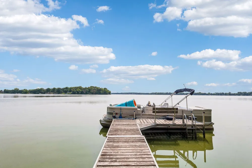 24150 E Cedar Lake Drive New Prague, MN 56071