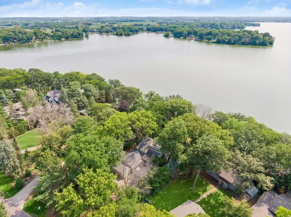 24150 E Cedar Lake Drive New Prague, MN 56071