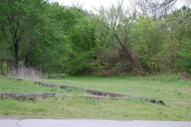 B STREET Henryetta, OK 74437