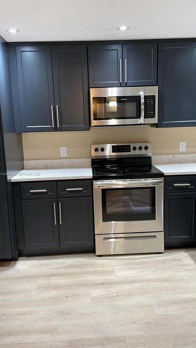 120 Royal Park Dr #2D Oakland Park, FL 33309