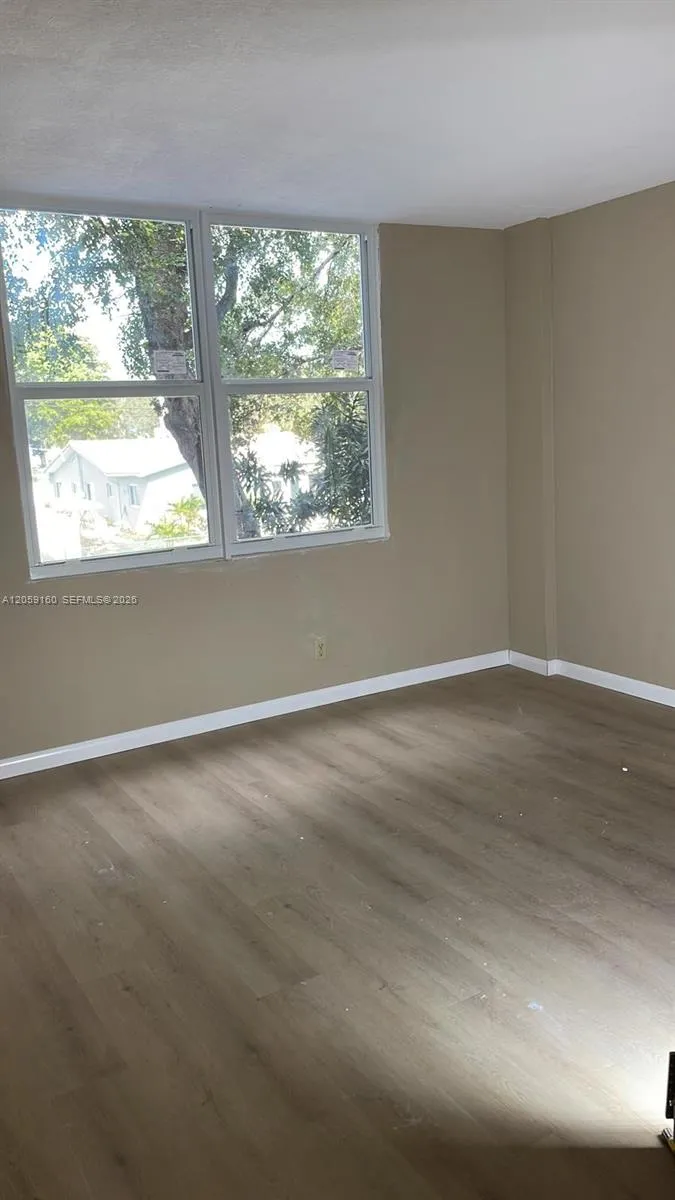 120 Royal Park Dr #2D Oakland Park, FL 33309