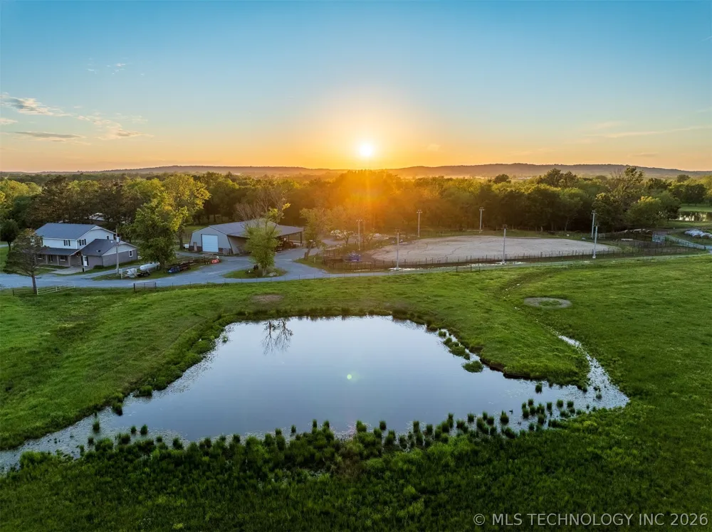 15 E 450 ROAD Pryor, OK 74361