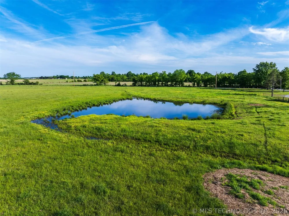 15 E 450 ROAD Pryor, OK 74361