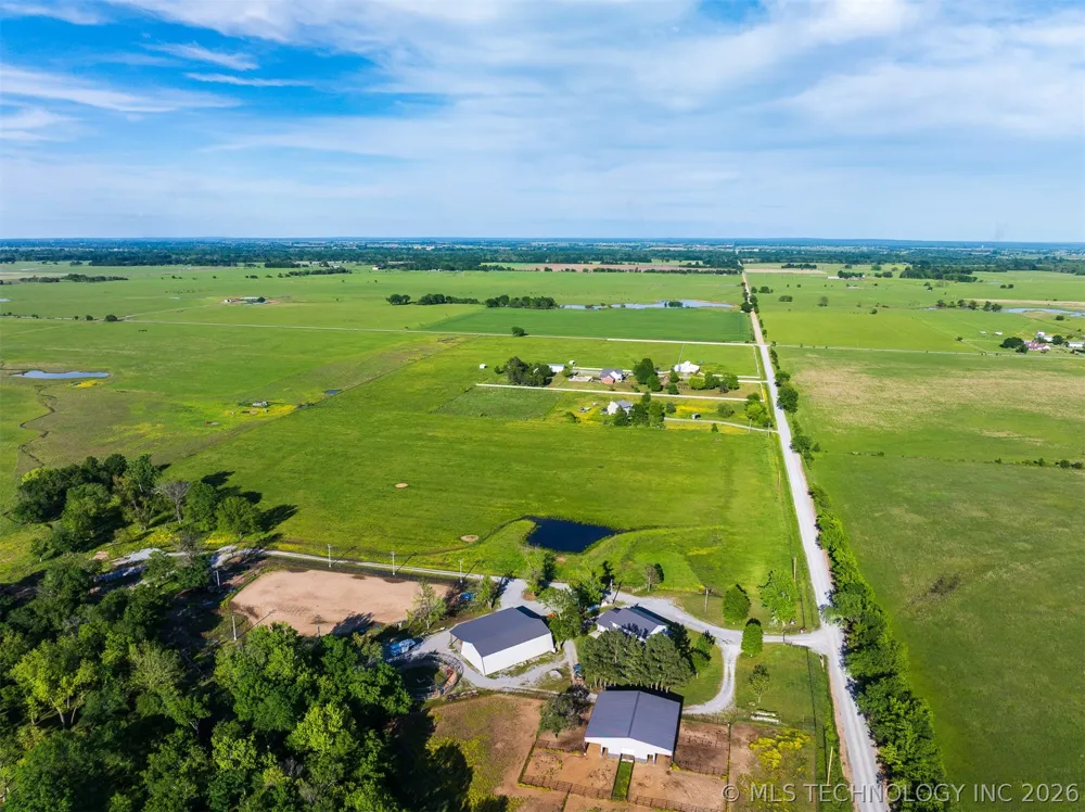 15 E 450 ROAD Pryor, OK 74361