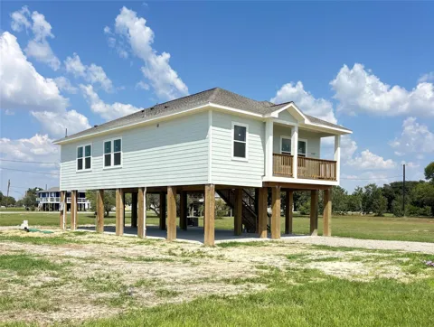 638 Swallow Drive