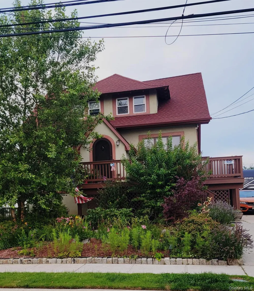 359 Roosevelt Avenue Freeport, NY 11520