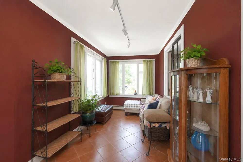 359 Roosevelt Avenue Freeport, NY 11520
