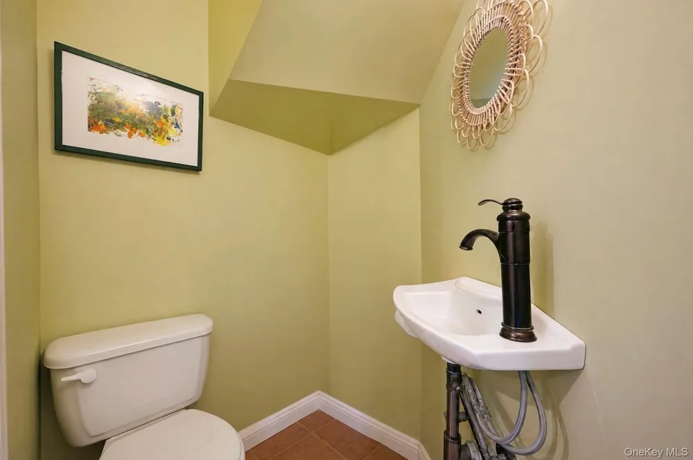 359 Roosevelt Avenue Freeport, NY 11520