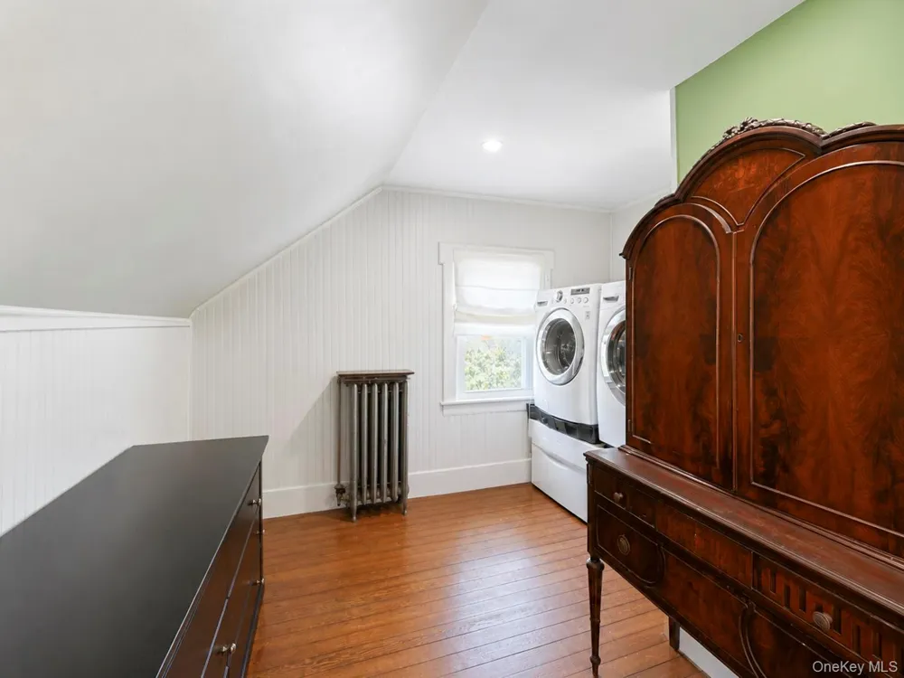 359 Roosevelt Avenue Freeport, NY 11520