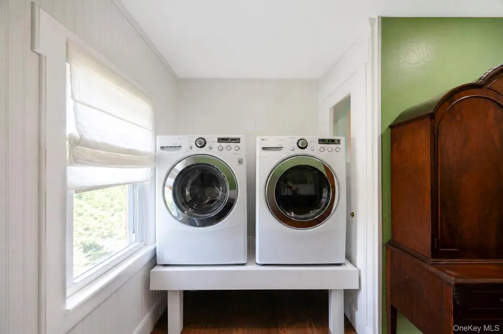 359 Roosevelt Avenue Freeport, NY 11520