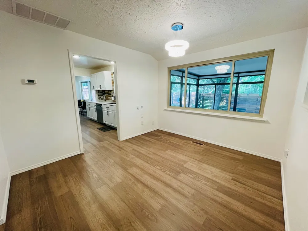 7713 S Glenwood Court Broken Arrow, OK 74011