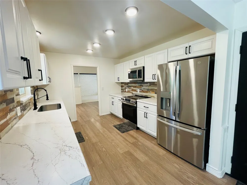 7713 S Glenwood Court Broken Arrow, OK 74011
