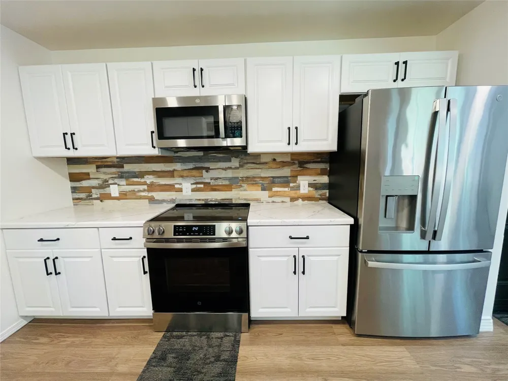 7713 S Glenwood Court Broken Arrow, OK 74011