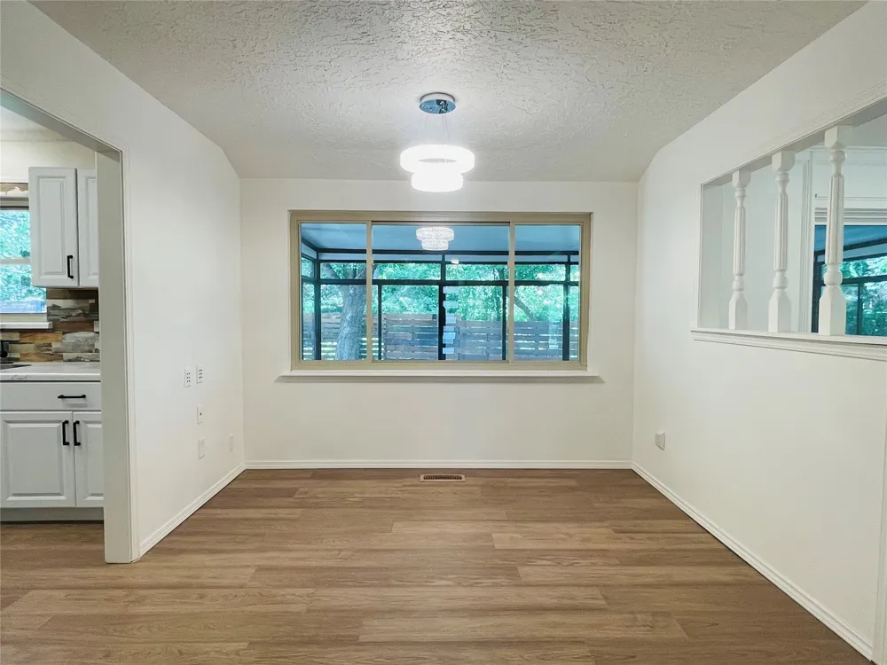 7713 S Glenwood Court Broken Arrow, OK 74011