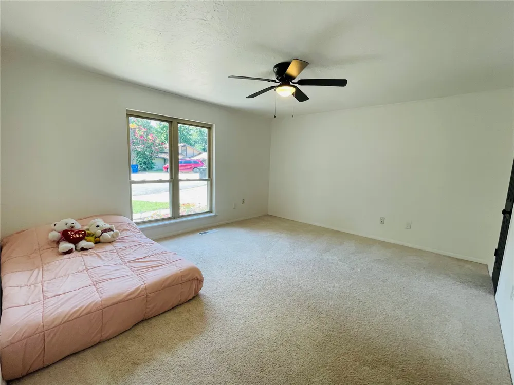 7713 S Glenwood Court Broken Arrow, OK 74011