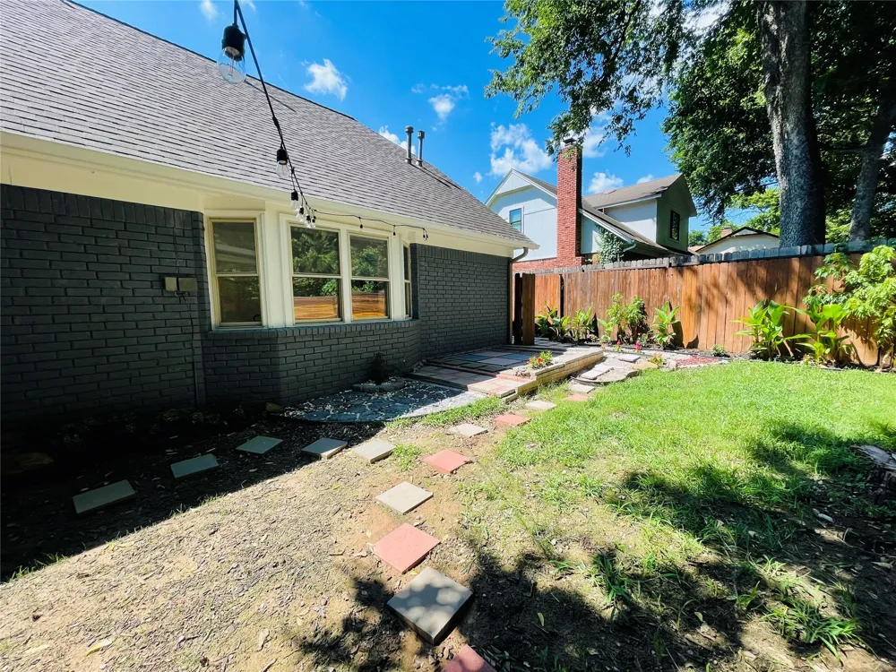7713 S Glenwood Court Broken Arrow, OK 74011