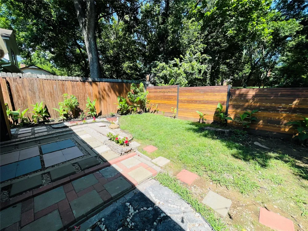 7713 S Glenwood Court Broken Arrow, OK 74011
