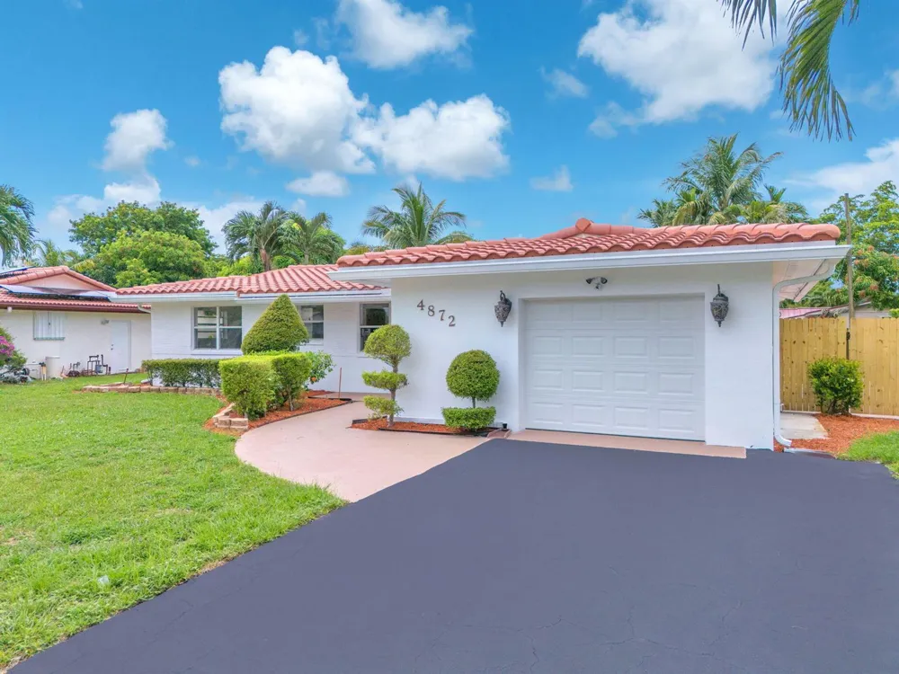 4872 NW 6TH COURT Plantation, FL 33317