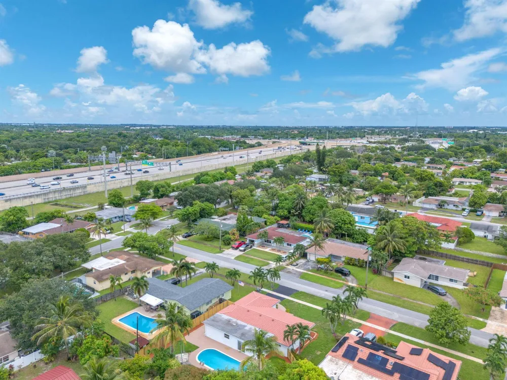 4872 NW 6TH COURT Plantation, FL 33317