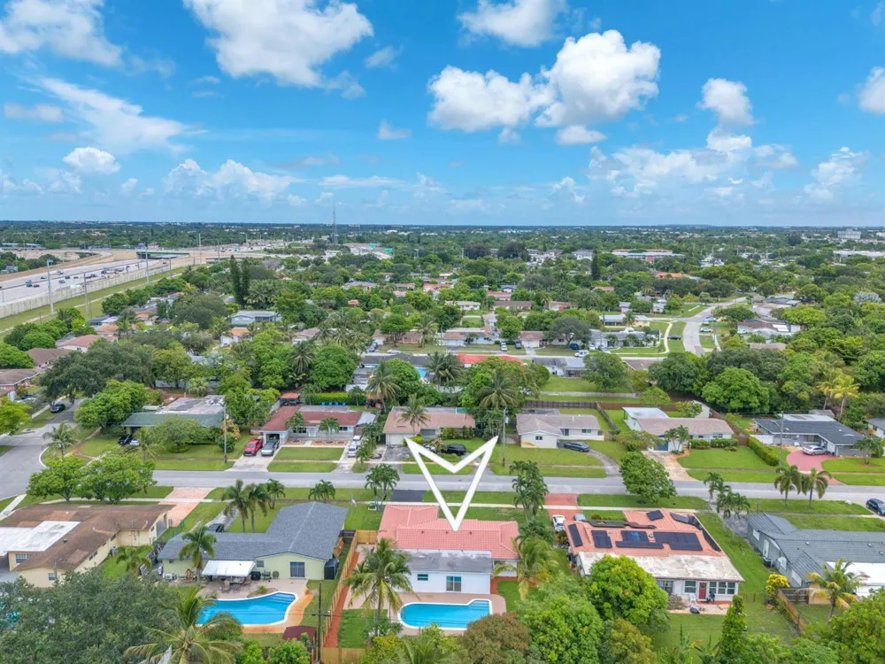 4872 NW 6TH COURT Plantation, FL 33317