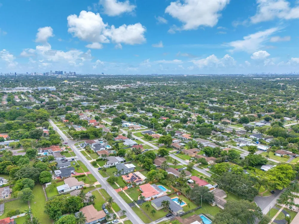 4872 NW 6TH COURT Plantation, FL 33317