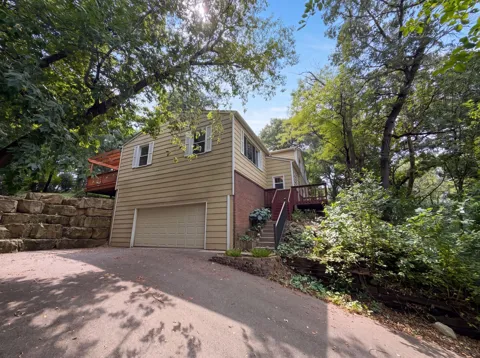 2509 Oakwood Drive