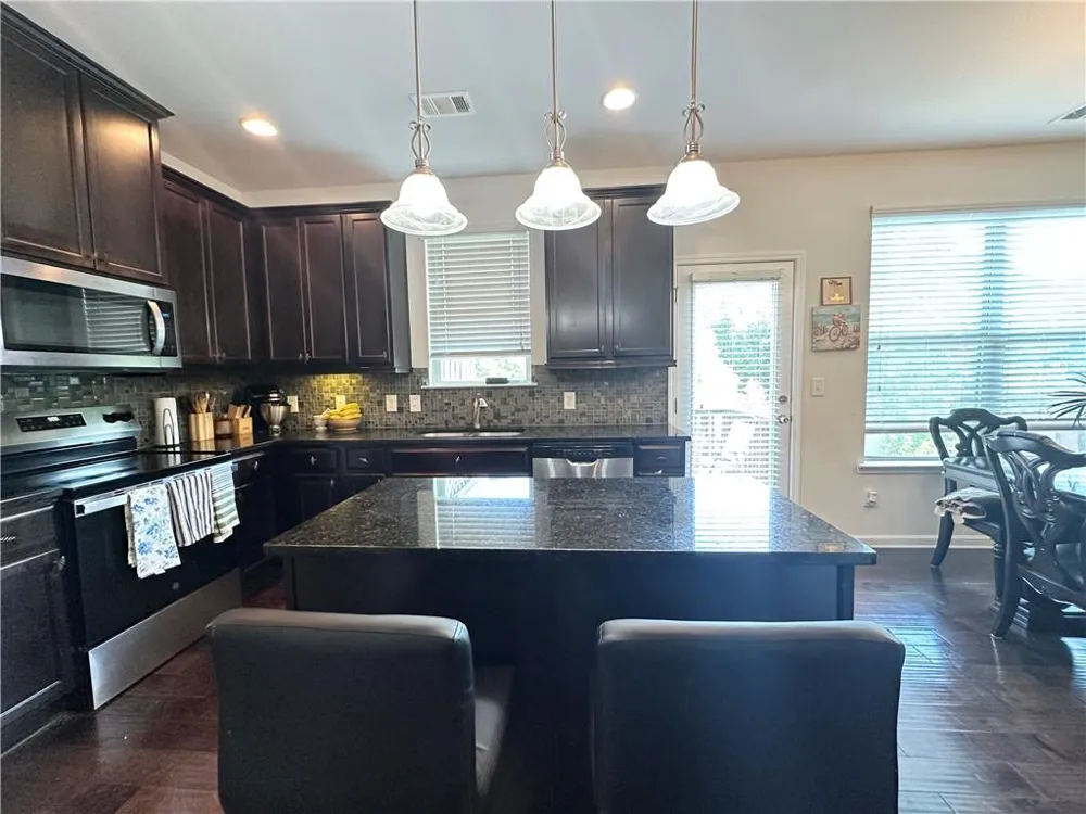 1710 Paxton Drive SW Lilburn, GA 30047