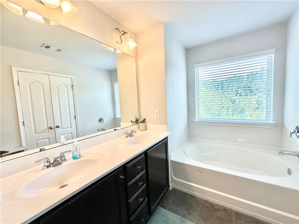 1710 Paxton Drive SW Lilburn, GA 30047