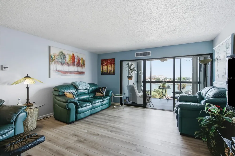 800 S GULFVIEW BOULEVARD #403 Clearwater Beach, FL 33767