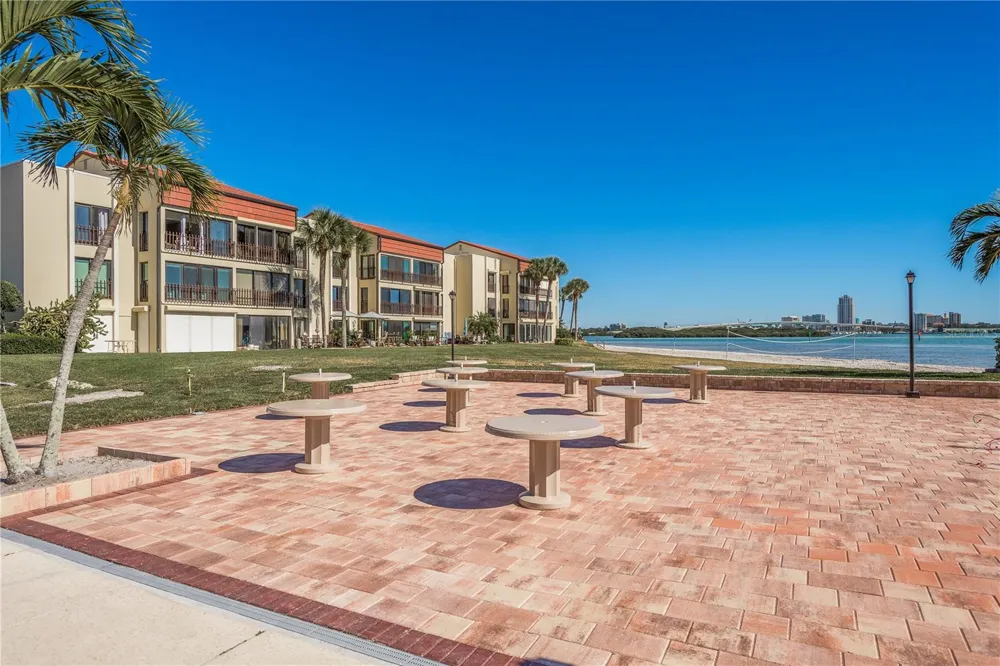 800 S GULFVIEW BOULEVARD #403 Clearwater Beach, FL 33767