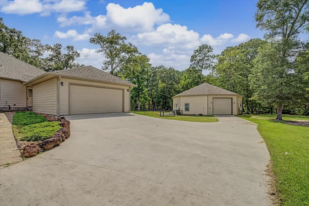 26816 Vista Meadow Court Huffman, TX 77336
