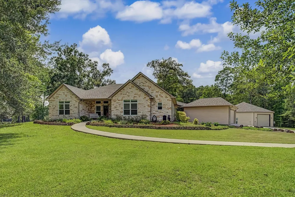 26816 Vista Meadow Court Huffman, TX 77336